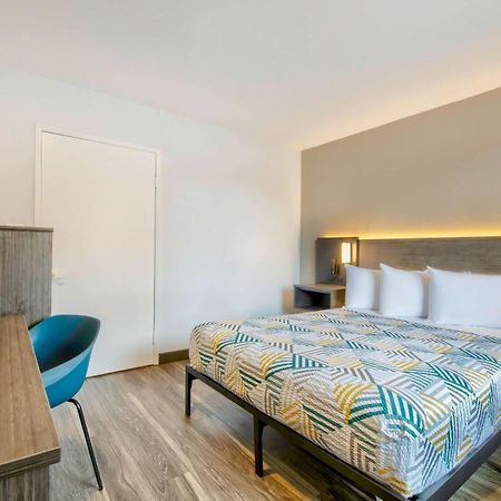 Motel 6-Marina, Ca - Monterey Eksteriør billede