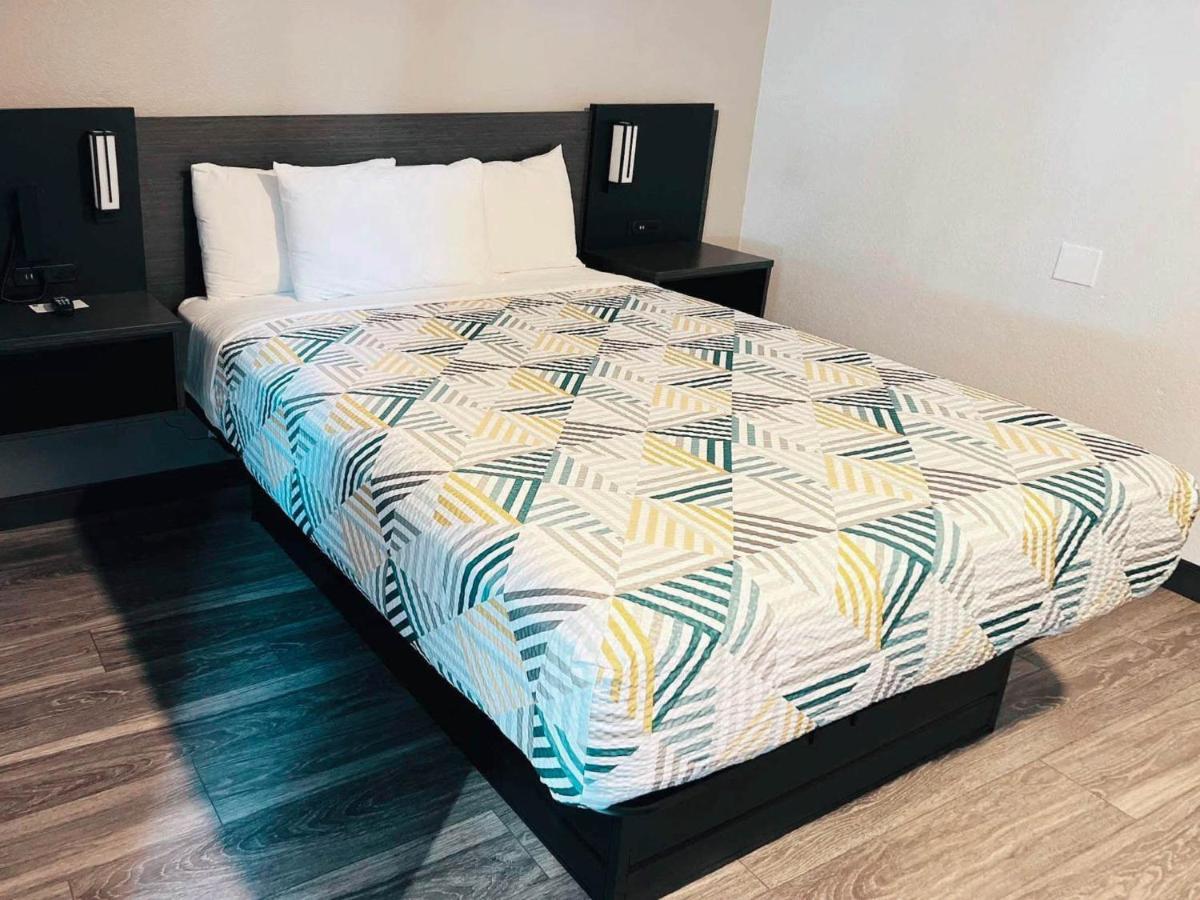 Motel 6-Marina, Ca - Monterey Eksteriør billede