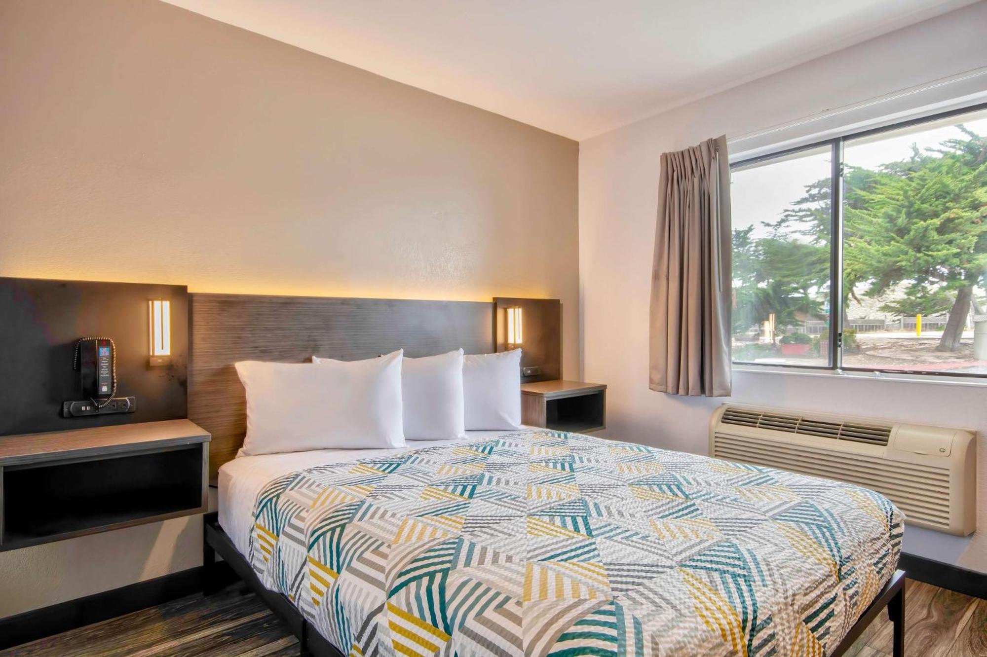 Motel 6-Marina, Ca - Monterey Eksteriør billede